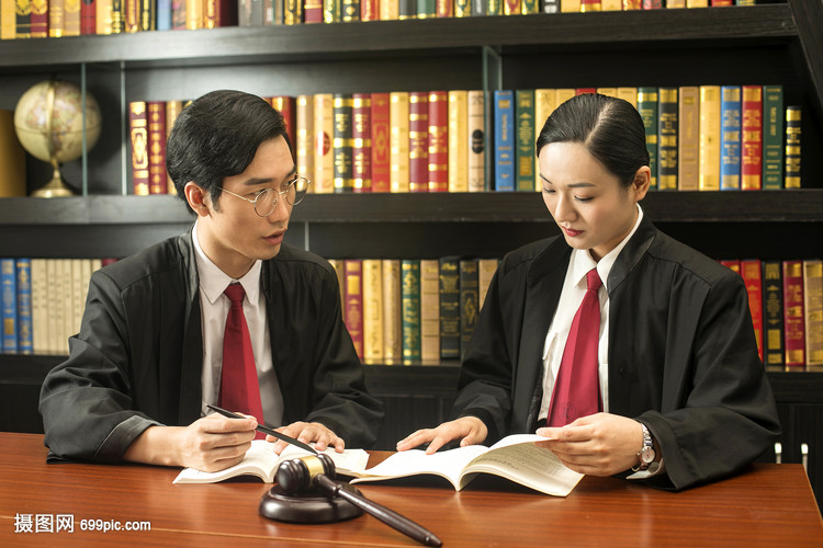 男女律师
