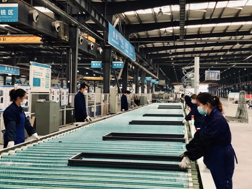 中建门窗引入业内首创的自动化门窗生产线